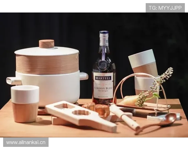 亚历克斯·摩根家里冰箱贴全是米其林餐厅菜单