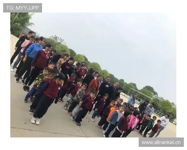 徐嘉余训练完直接打飞的去吃米其林三星，这日子过得比偶像剧还飘