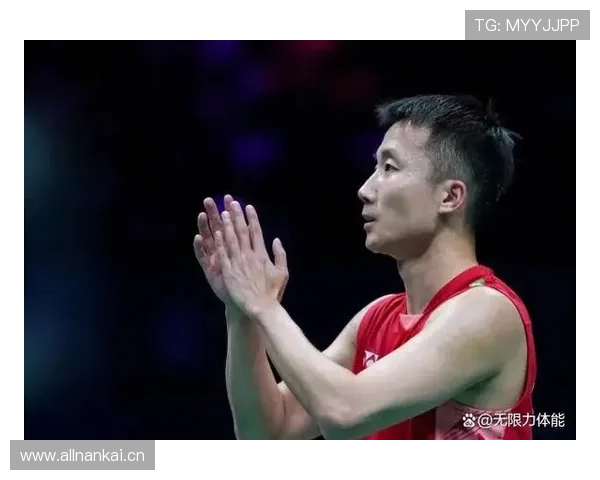 陆光祖今天又换项链了？这奢侈劲儿，感觉不输明星豪宅派对啊！